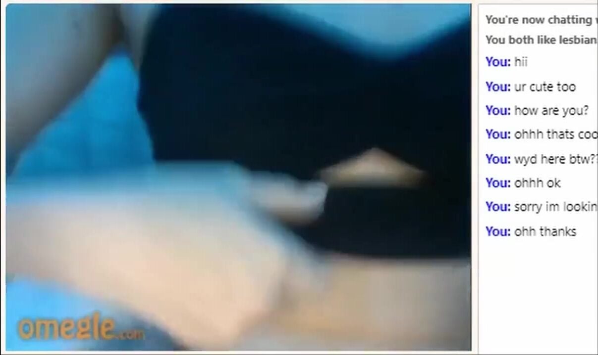 Teen bím hồng không lông trên Omegle
